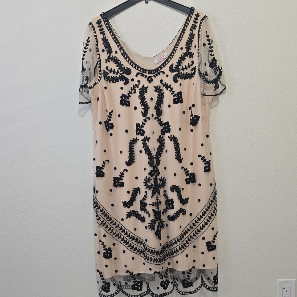 Gatsby Lady London  Black and Cream Embroidered Dress 22